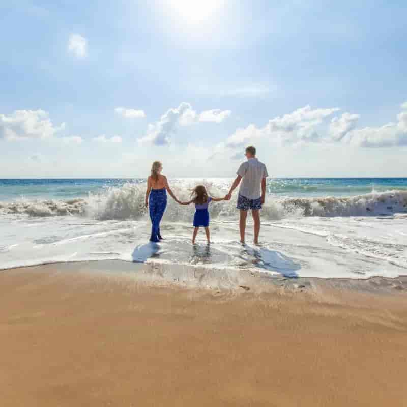 Einen Strandtag verbringen